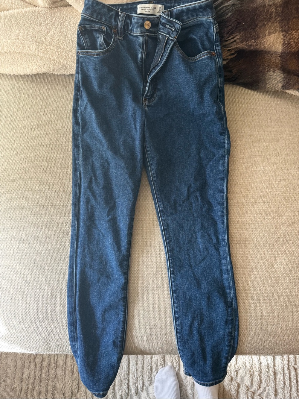 Abercrombie & Fitch Women's Dark Wash Skinny Jeans